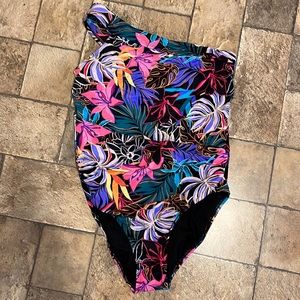 New without tags. Brand is FREELY. Bought at Academy Sports